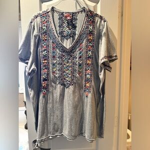 Johnny Was V neck shirt 2x